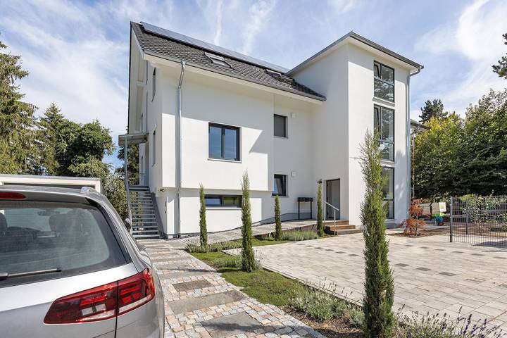 Geheel appartement, Appartement 'Studio Im Grünen Und Bodenseenähe' met privétuin en Wi-Fi in Rielasingen-Worblingen, Hegau