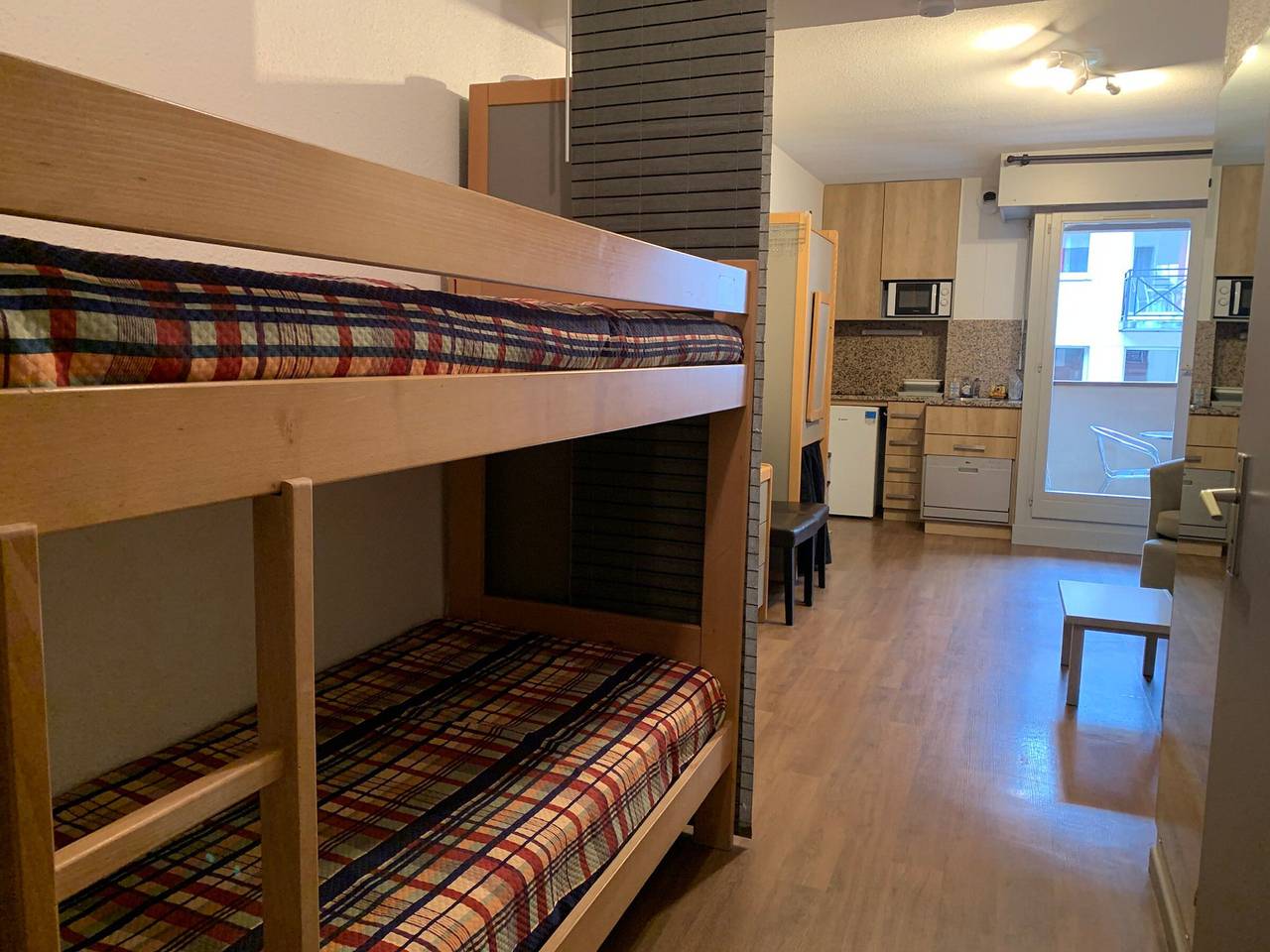 Studio entier, Studio 4 pers avec balcon et Wifi au centre-ville in Brides-les-Bains, Massif de la Vanoise