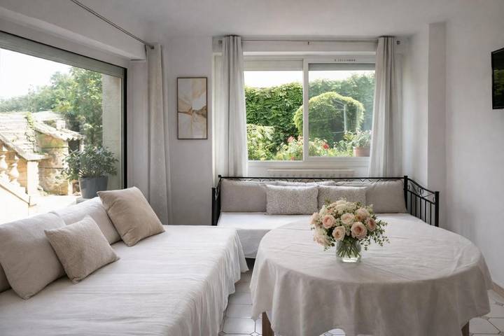 Gîte pour 2 personnes, avec piscine et terrasse à Saint-Montan - 2