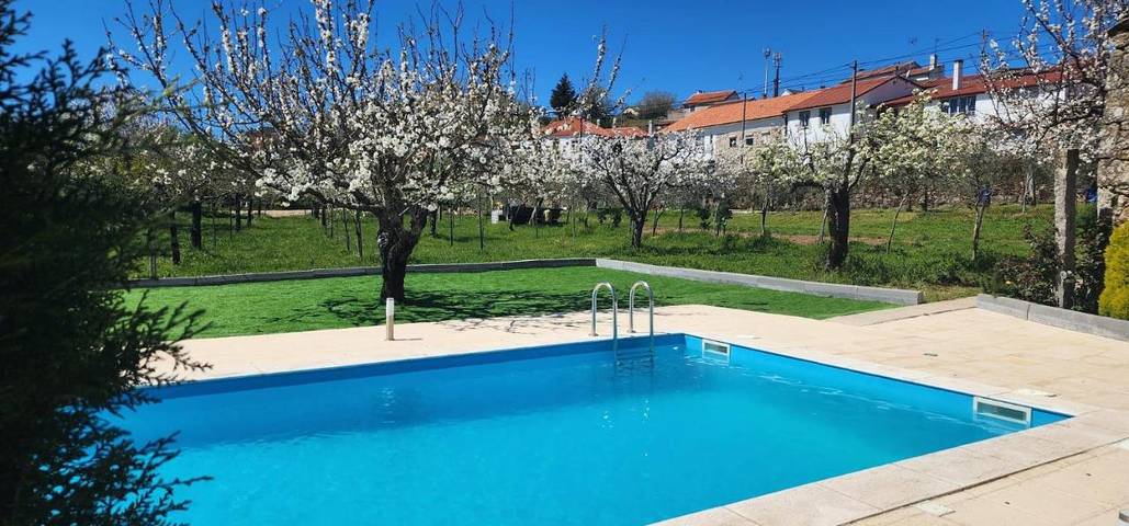 Casa de férias para 4 pessoas, com Varanda e Terraço e ainda Jardim and Piscina em Trancoso (Portugal)