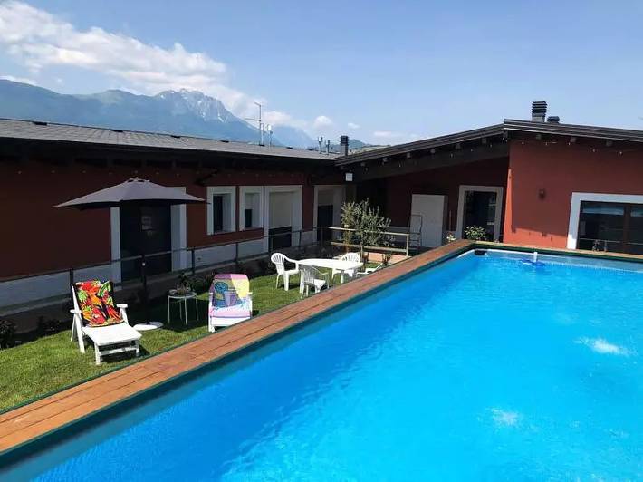 Villa pour 8 personnes, avec piscine et jardin - 1