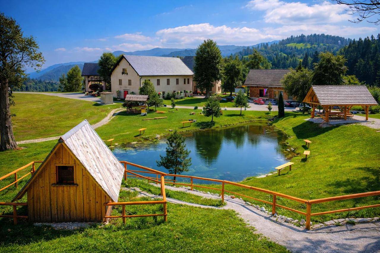Glamping Vrhovc in Cerkno Ski Area, Carniola