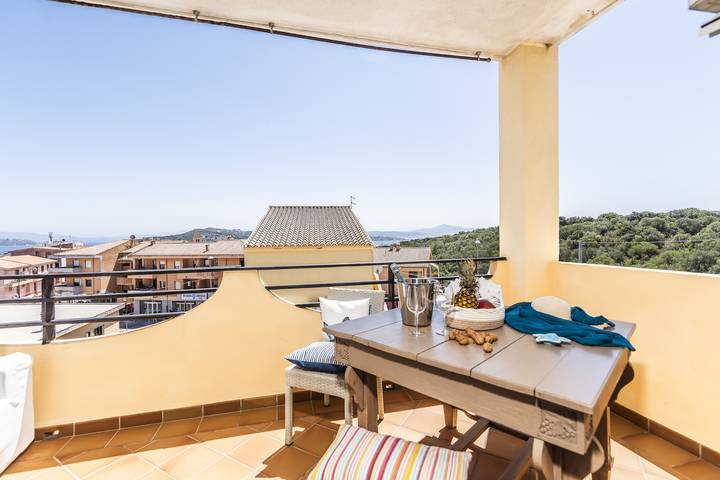 Ferienwohnung für 4 Personen, mit Terrasse und Meerblick auf La Maddalena - 2