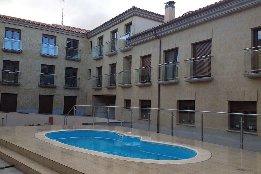 Entire apartment, Apartamento Turistico Puente Romano P2 in Salamanca, Salamanca Province
