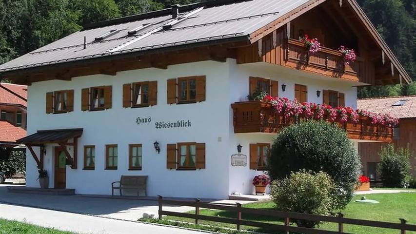 Ferienwohnung für 3 Personen, mit Balkon und Garten in Unterwössen