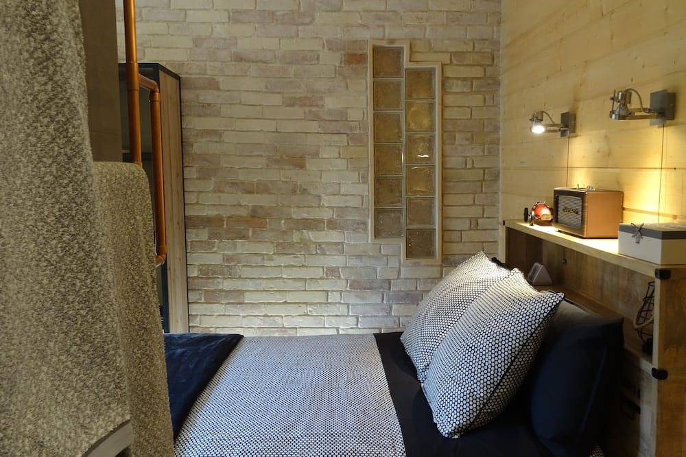 Loft in Mas 17th, private heated pool, St Rémy de Provence - 4 * in Eyragues, Arles region