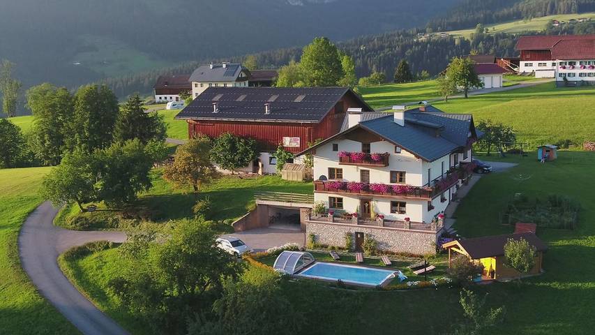 Holiday apartment for 3 people, with pool and garden as well as terrace - 1