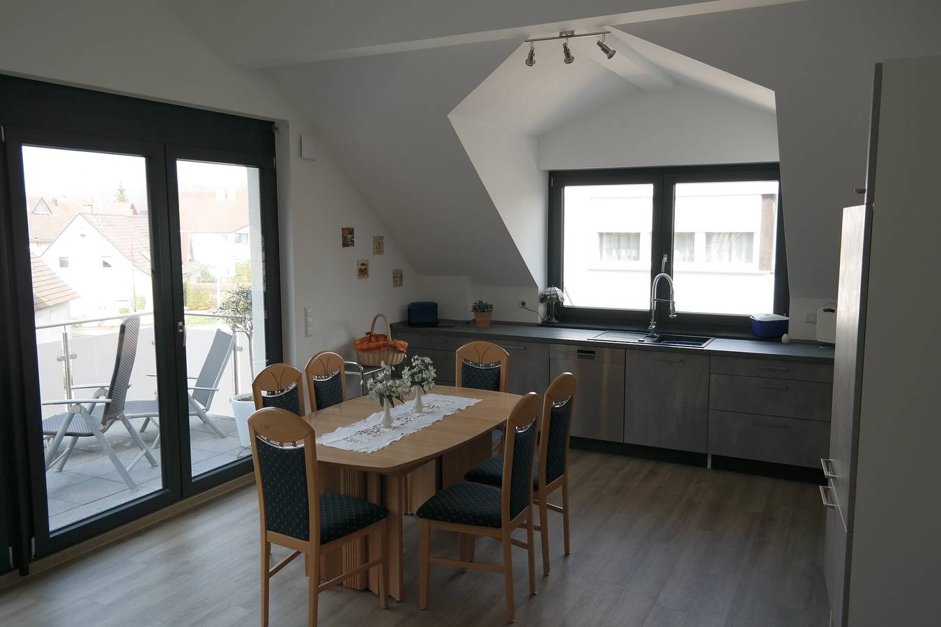 Ganze Wohnung, Apartment „Kevin“ mit Balkon und Wlan in Radolfzell am Bodensee, Untersee