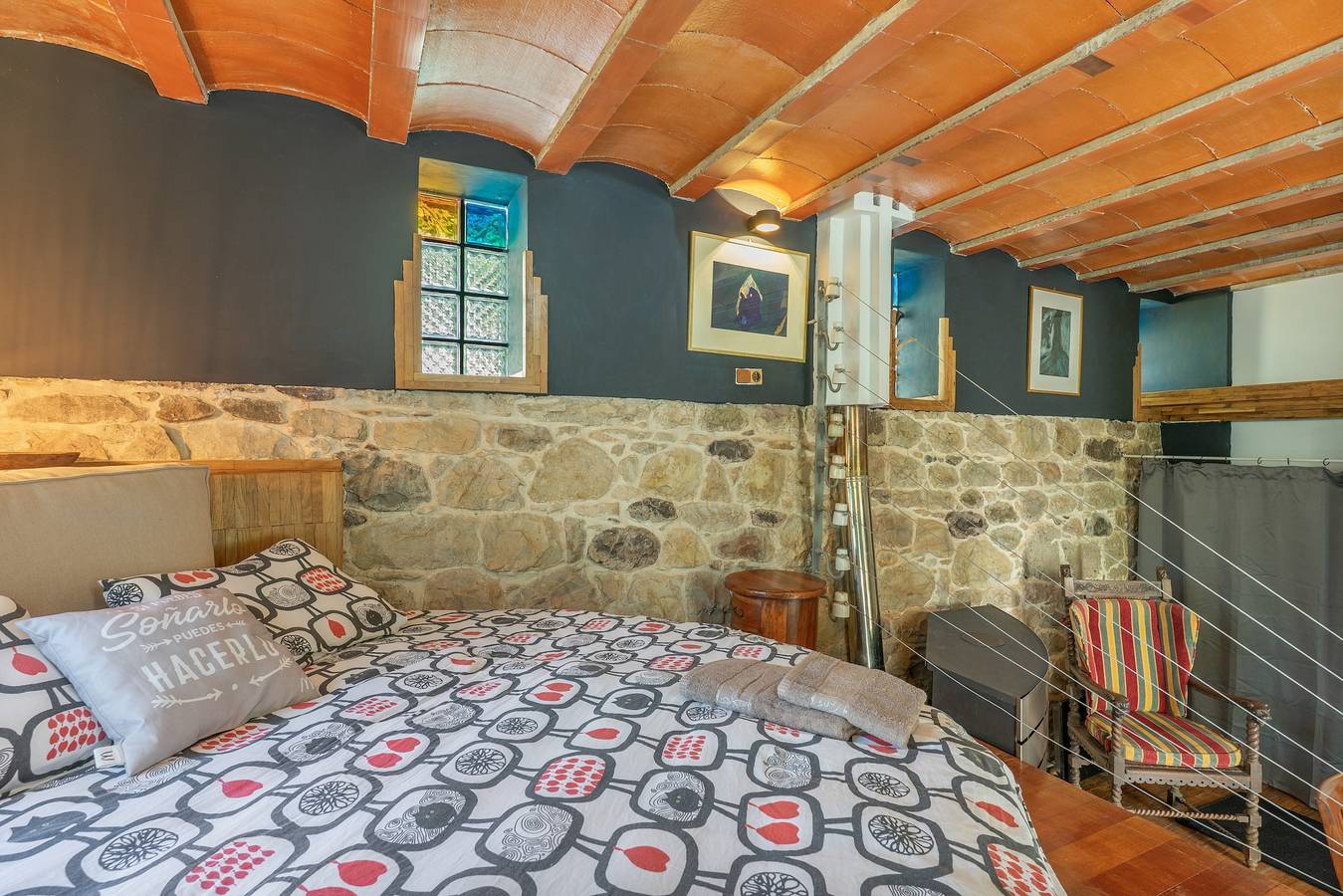 Apartamento entero, Apartamento 'Zentralclub Electra Generador' con vistas a la montaña, balcón y Wi-Fi in Belmonte de Miranda, Cordillera Cantábrica