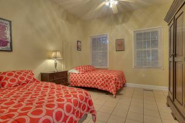 Vacation House for 8 Guests in Uptown, New Orleans, Picture 4