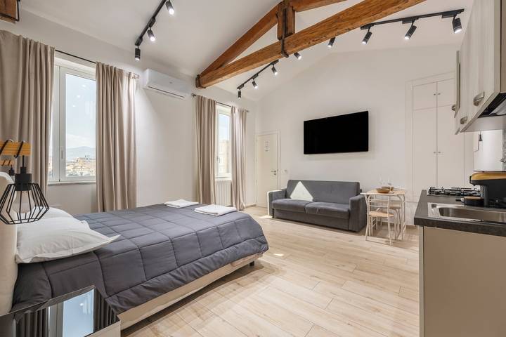 Ferienwohnung für 10 Personen, mit Balkon und Whirlpool in Palermo