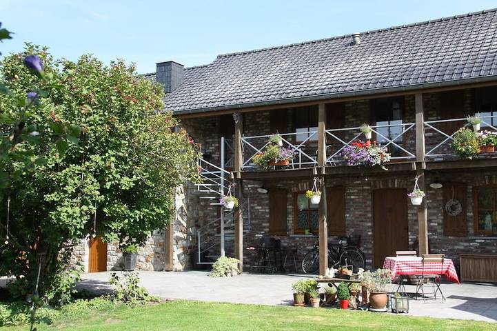Gîte pour 2 personnes, avec balcon et jardin dans Hombourg (Bleiberg)