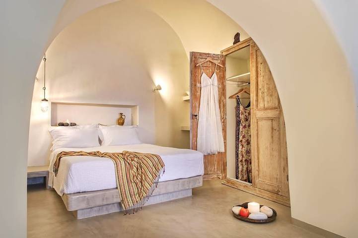Mantilida Villa La Canava in Emporio, Santorini