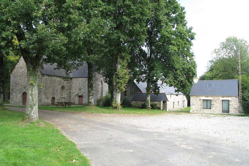 Gîte de Charme entre 2 Lacs en Centre Bretagne, à 40 kms des premières plages in Le Quillio, Cotes-d'Armor