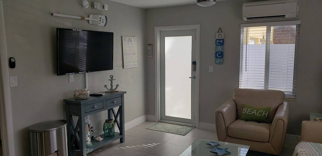 Ocean Side Canal Half Duplex, 37 'Dock, 600' zum Kanal in Marathon, Monroe County