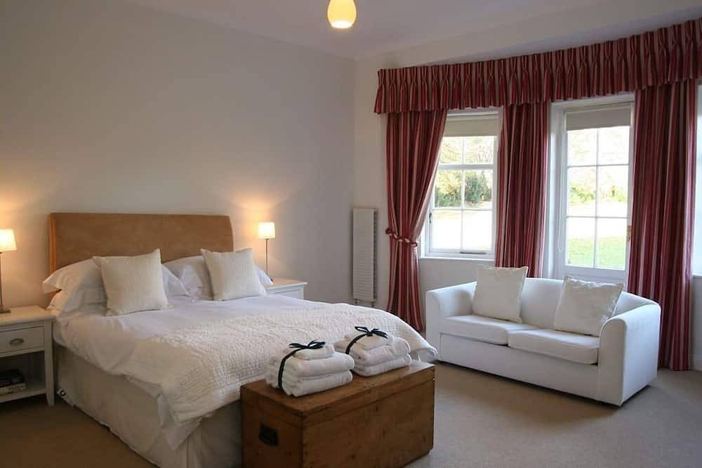 The Coach House at Stewart Hall in Isle of Bute, Argyll & Bute