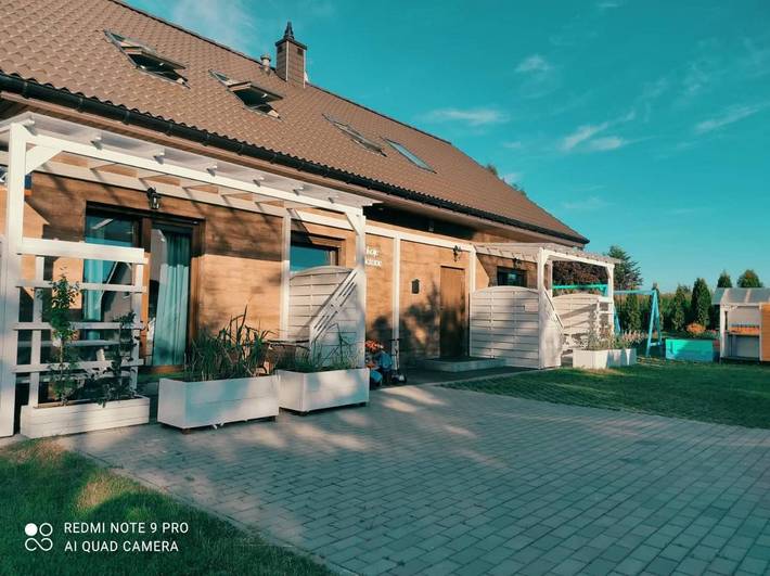 Dom gościnny dla 2 osób, z jacuzzi i sauna oraz taras i ogród w Chłopy