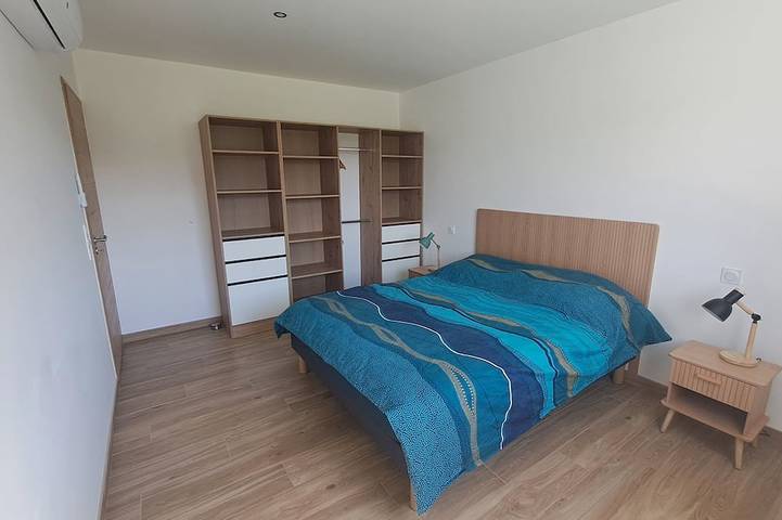 Stunning contemporary house, air conditioning, single-story, sleeps 6 in Plestin-les-Gréves in Plestin-les-Grèves, Ceinture Dorée