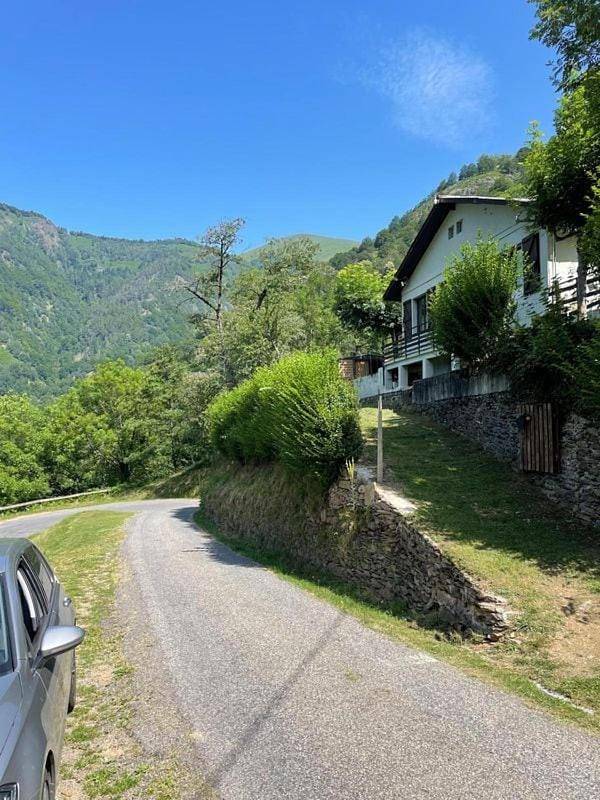 Location de vacances pour 6 personnes, avec vue et balcon à Melles - 2
