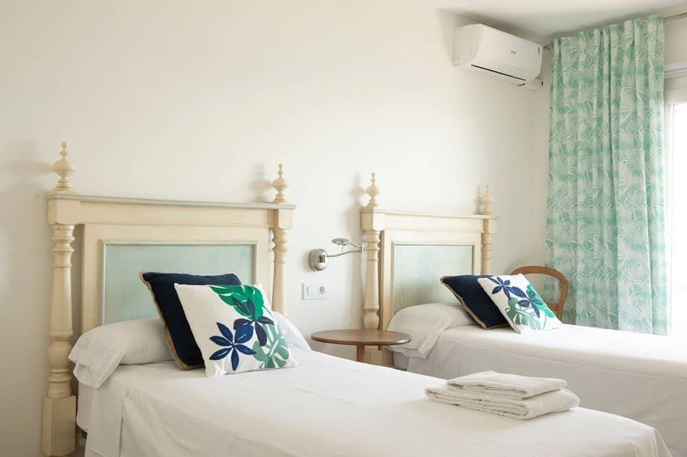 Ganze Wohnung, Casa del Escultor, wifi, parking, en primera línea in Can Pastilla, Palma