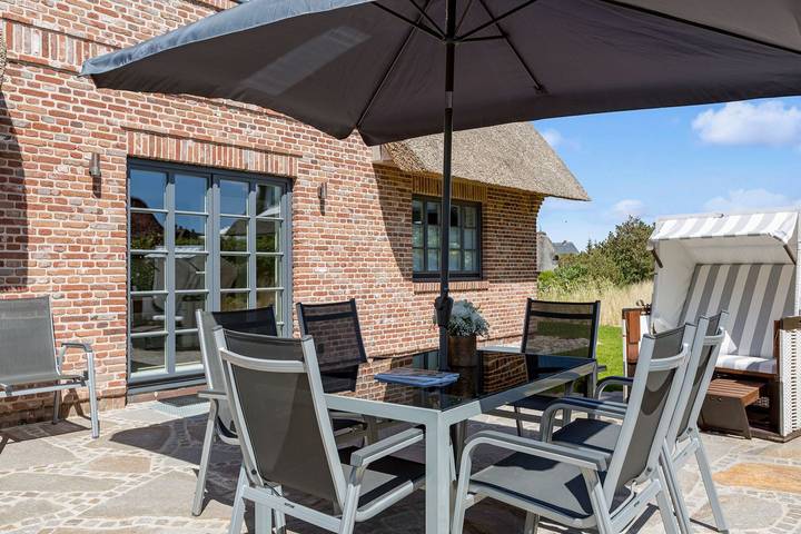 Ferienhaus für 8 Personen, mit Terrasse und Garten sowie Sauna und Ausblick in Rantum - 4