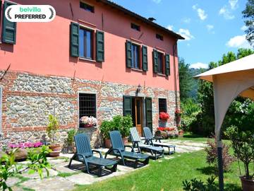 Gîte pour 12 personnes, avec jardin, adapté aux familles à Castiglione di Garfagnana