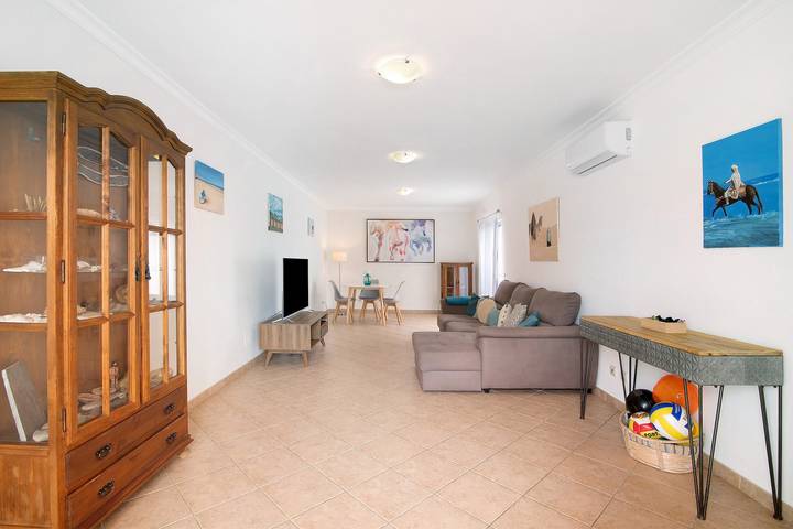 Villa 'Essence Of Grey' com Terraço privativo com vista para o mar, Wi-Fi e ar condicionado in Manta Rota, Vila Nova de Cacela