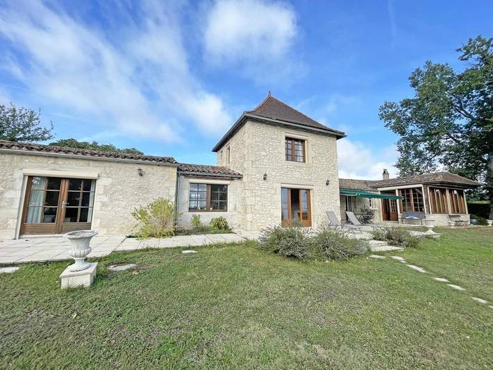 Location de vacances pour 6 personnes, avec piscine à Gageac-et-Rouillac - 2