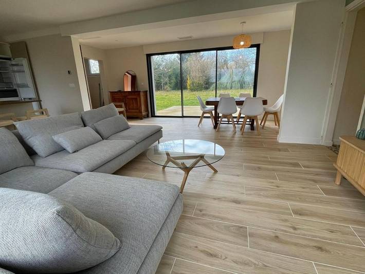 Location de vacances pour 6 personnes, avec Terrasse et Jardin à Mées