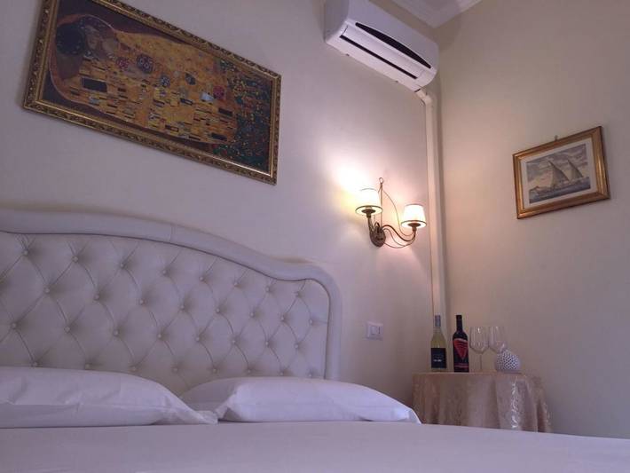 Location de vacances pour 2 personnes, avec Balcon et Jardin dans Lizzano