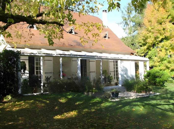 Location de vacances pour 6 personnes, avec jardin et piscine à Montpon-Ménestérol - 3