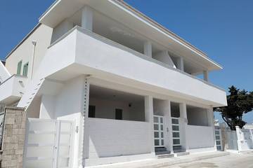 Gîte pour 6 personnes, avec balcon à Torre Chianca