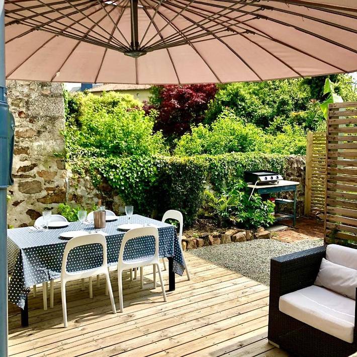 Location de vacances pour 2 personnes, avec piscine et jardin, adapté aux familles à Mézières-sur-Issoire - 2