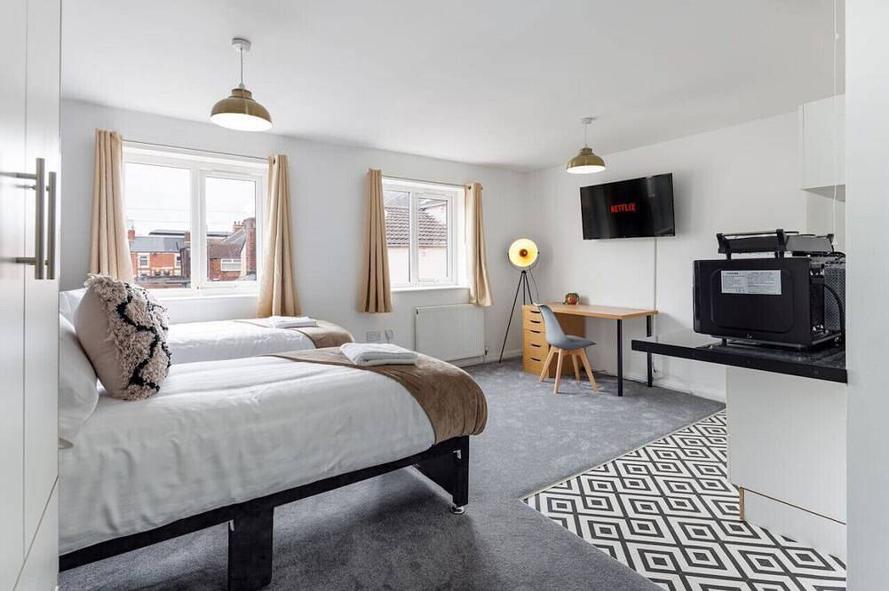 Entire apartment, Studio 6 • City Centre • Fast Wifi • Smart Tv in Middlesbrough, North East England
