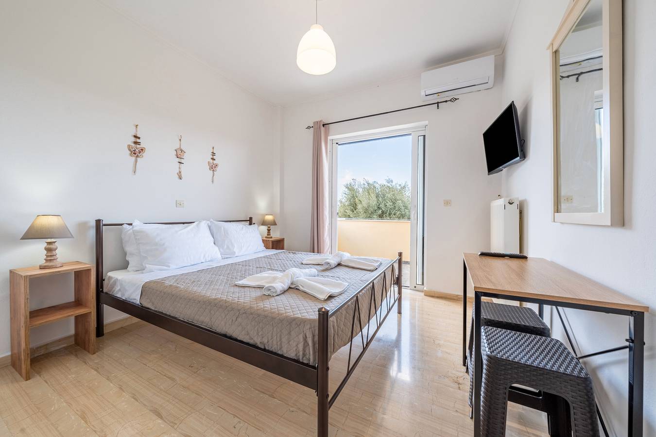Entire apartment, Apartment 'Lotus 1' with Sea View, Wi-Fi and Air Conditioning in Almyros Beach, Corfu