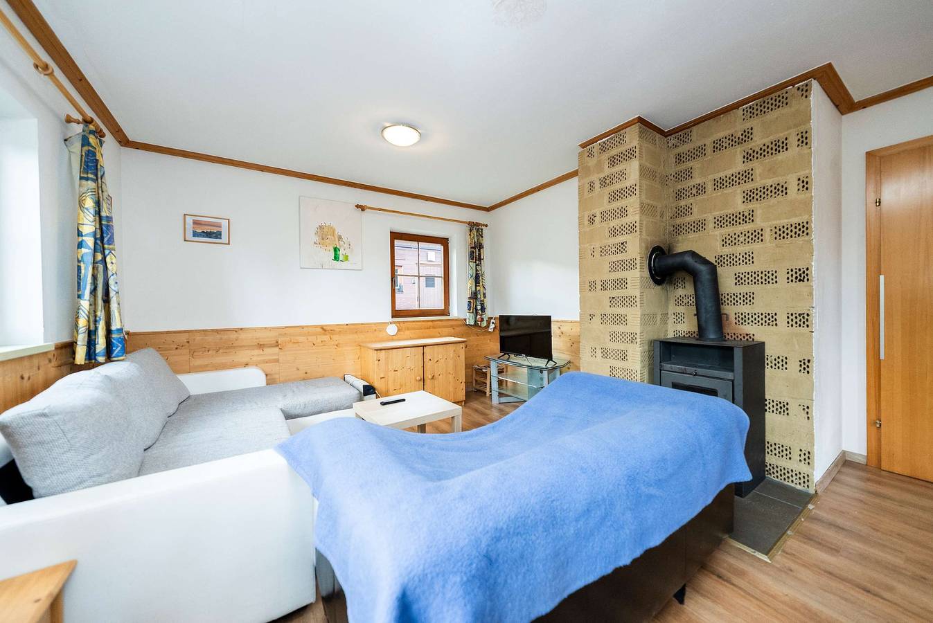 Chalets Feuerkogel | Kitchen | Sauna | Ski-in/out in Salzkammergut-Berge, Ebensee