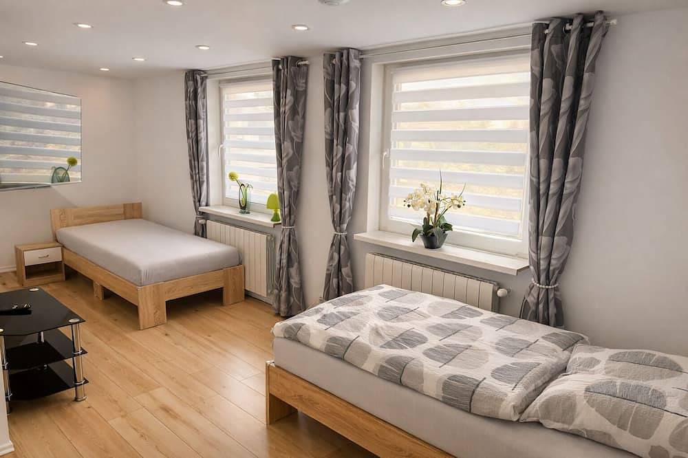 Exklusives Haus zur Alleinnutzung – 3 Schlafzimmer, Wlan & Netflix in Neumünster, Schleswig-Holstein Binnenland