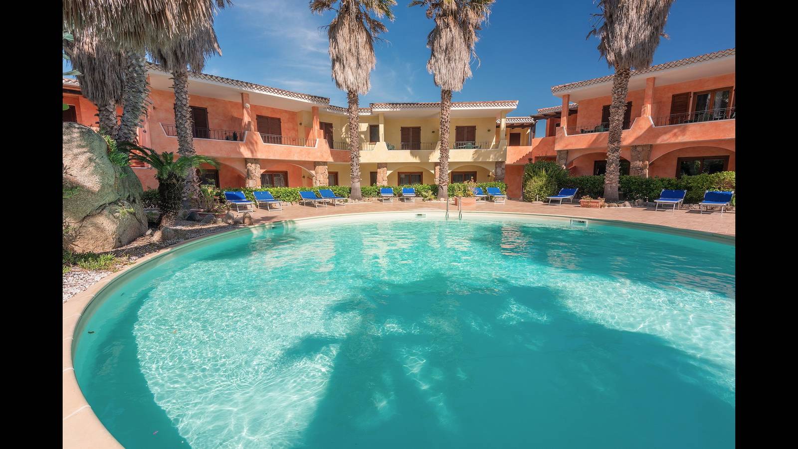 Entire apartment, Tranquil Palau Green Village Studio sleeps 2 plus a Child bed possible num 0476 in Palau (town), Palau (Sardinia)