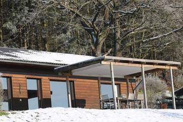 Chalet voor 8 personen, met zwembad en tuin, met huisdier in de Eifel