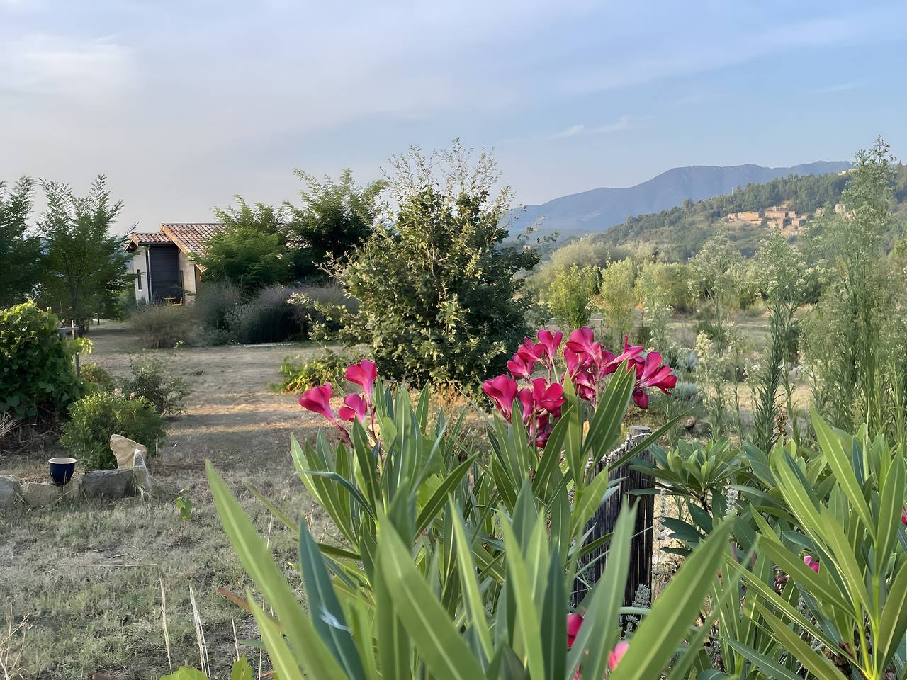 Vakantiehuis 'Eco Gîte' met uitzicht op de bergen, Wi-Fi en airconditioning in Payzac (Ardèche), Parc naturel régional des Monts d'Ardèche