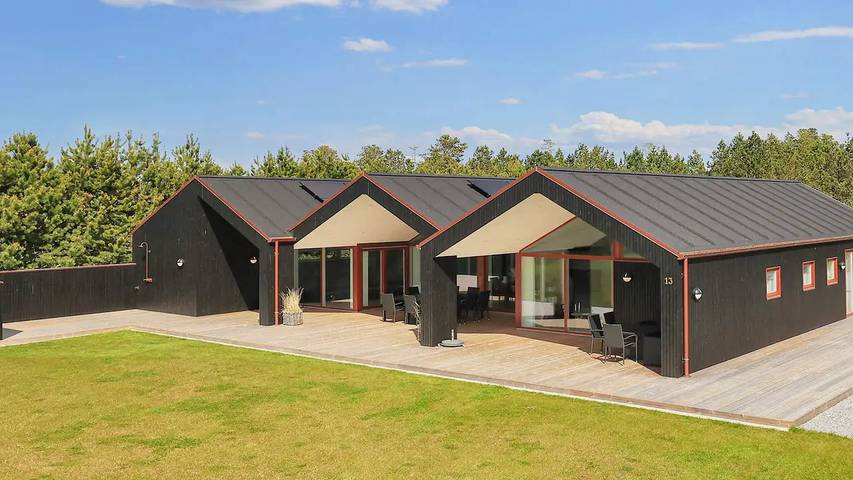 Ferienhaus für 11 Personen, mit Whirlpool und Terrasse sowie Pool und Sauna
