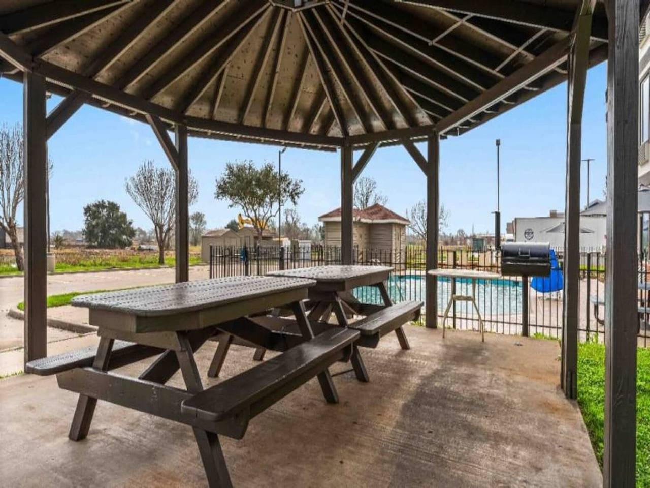 Ms6 Houston | 1 King Bed | Ns in Condado de Fort Bend