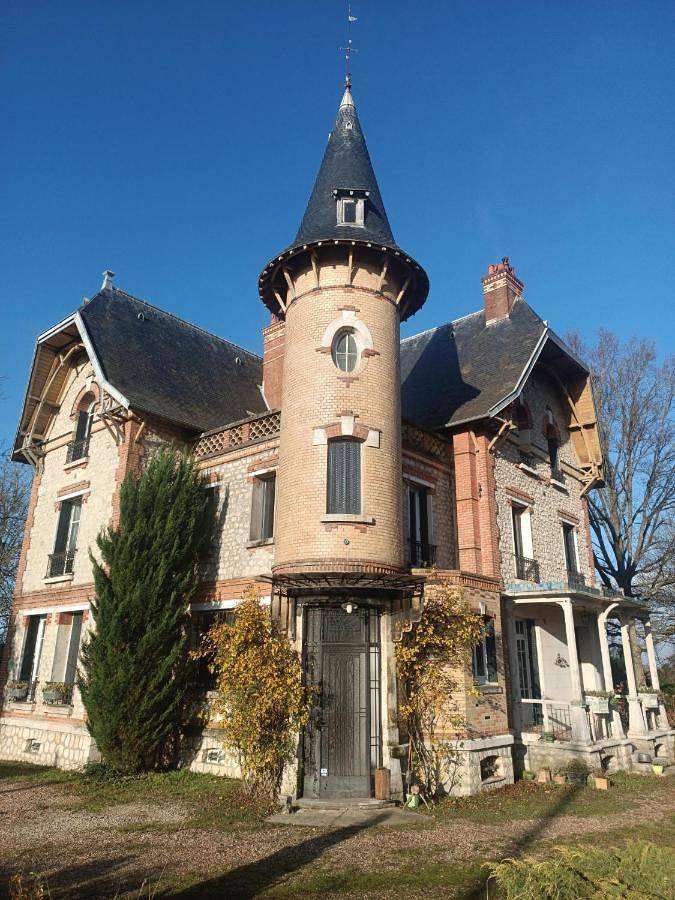 Location de vacances pour 2 personnes, avec vue ainsi que jardin et terrasse à Beaulieu-sur-Loire