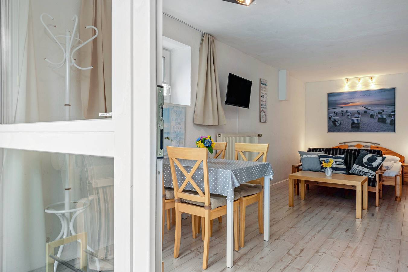 Ganze Wohnung, Apartment „2-Raum-Ferienwohnung Christine“ mit privater Terrasse in Sahlenburg, Cuxhaven