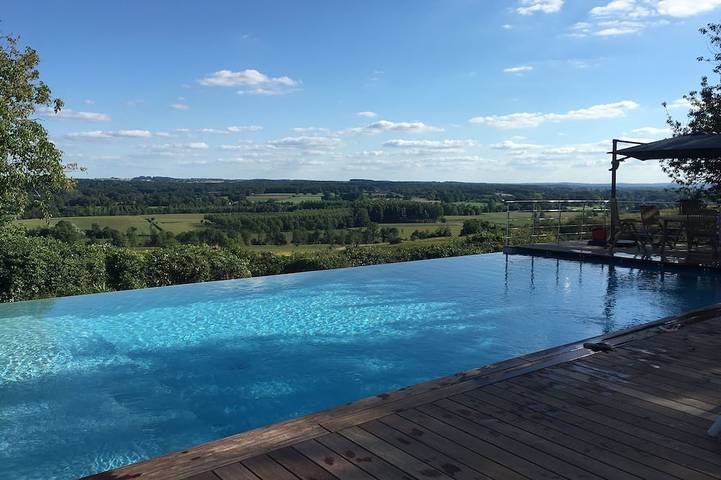 Location de vacances pour 12 personnes, avec Terrasse et Jardin à Saint-Séverin