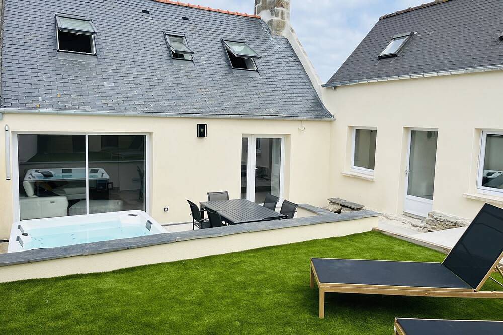 Luxueuse maison avec jacuzzi à 35 mètres de la mer - île de Batz in Île de Batz, Ceinture Dorée