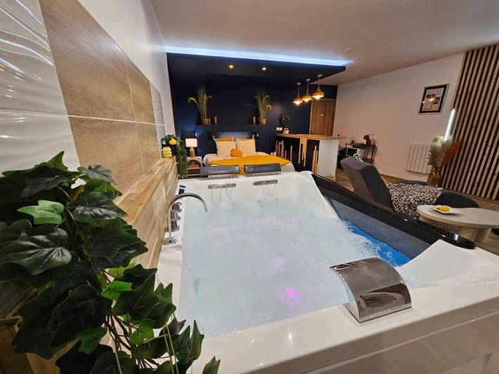 Chambre d’hôte pour 2 personnes, avec jacuzzi et terrasse à La Bassée