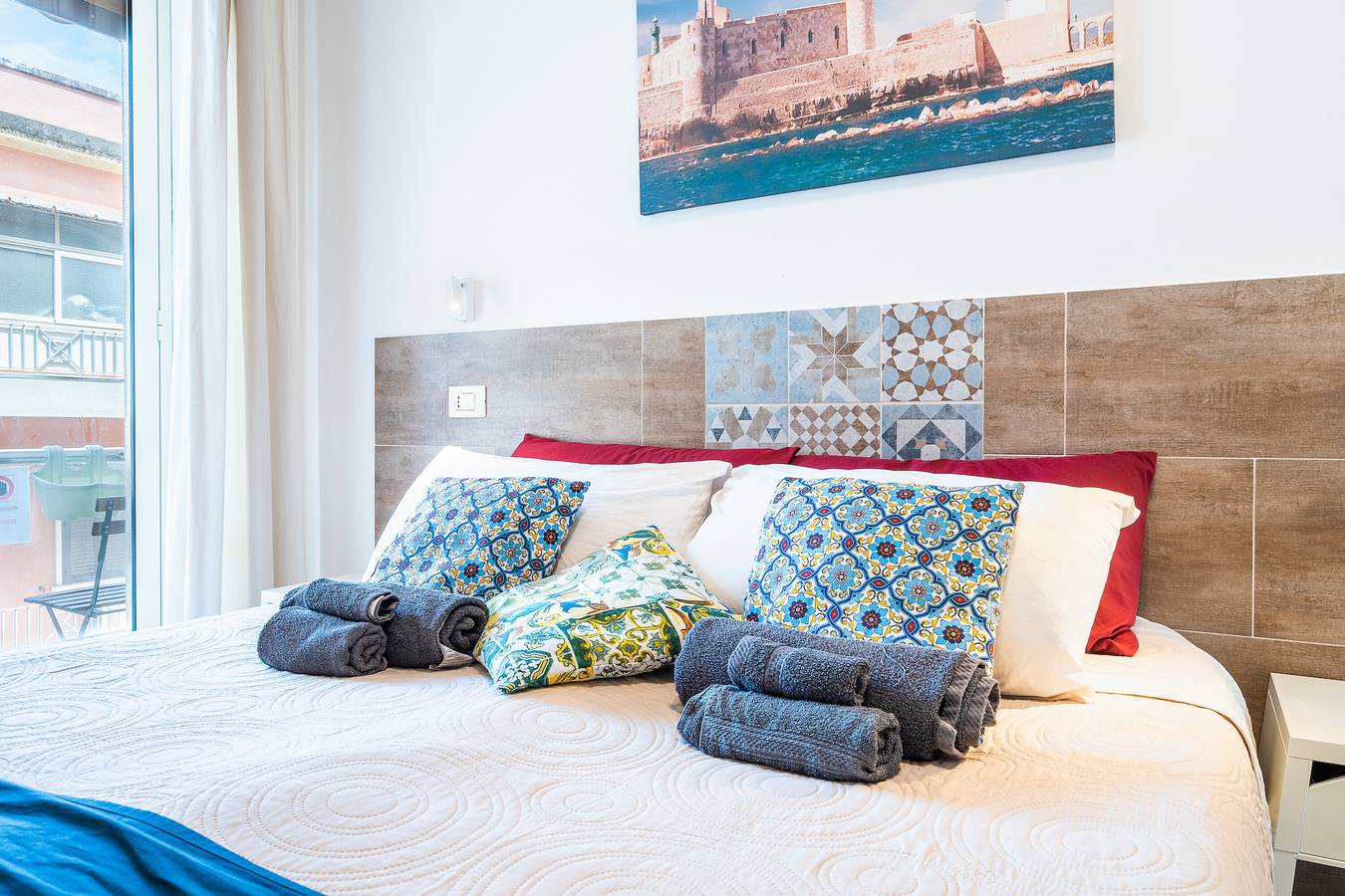 Affittacamere 'Raudino Rooms - Maniace' con balcone, Wi-Fi e aria condizionata in Siracusa, Siracusa e dintorni