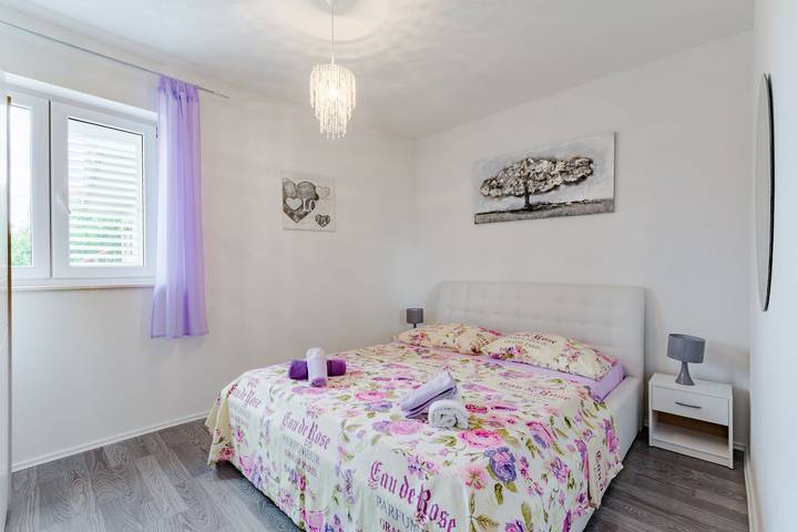 Apartament wakacyjny dla 4 osób, z Widok na ocean i Ogród w Solin