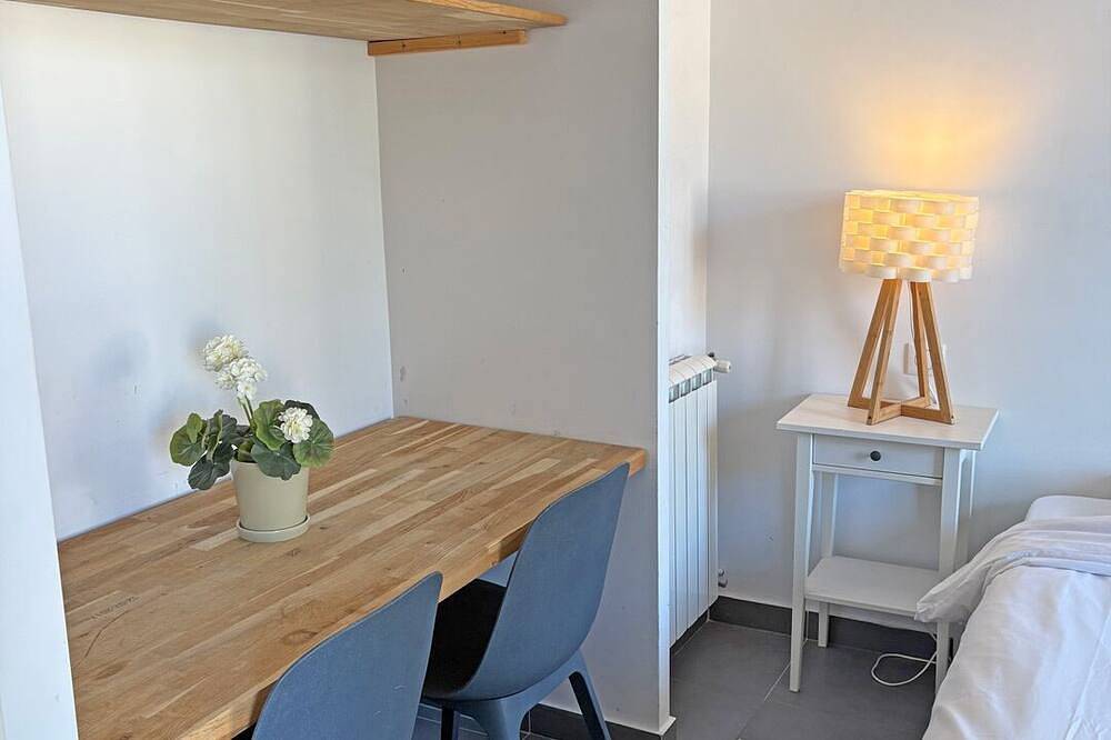 Entire apartment, Charming Apartment with Balcony & Mountain Views in Beaulieu-sur-Mer in Beaulieu-sur-Mer, Mediterranean Coast (France)